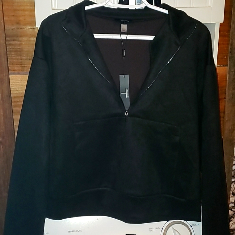 Black T Tahari Size L